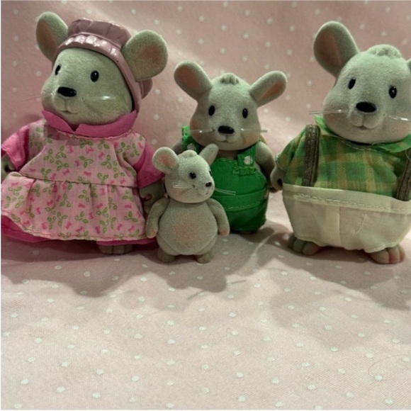 li’l woodzeez Other - Li’l woodzeez Charming Mouse Family Toy Set